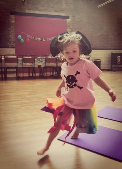 A 3 year old’s birthday party with a difference – music, games and crafting